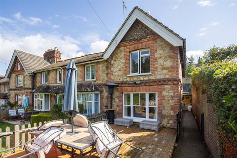 2 bedroom end of terrace house for sale - No Onward Chain In Hawkhurst