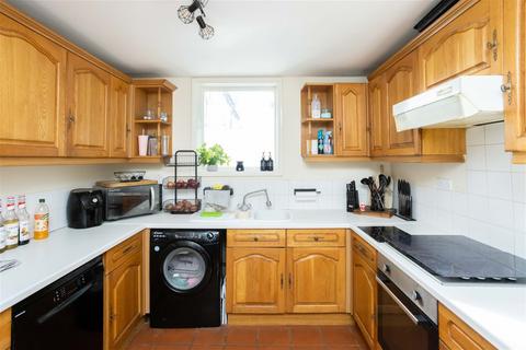 2 bedroom end of terrace house for sale - No Onward Chain In Hawkhurst