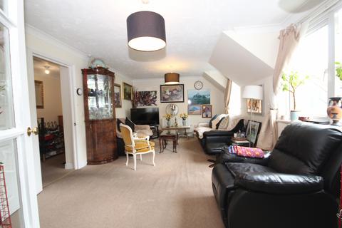 2 bedroom flat for sale - Bishops Court, Watford Road, Wembley, Middlesex HA0