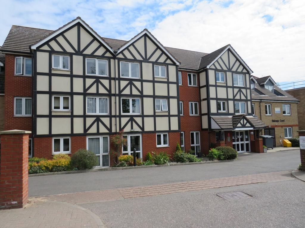 Court, Watford Road, Wembley, Middlesex HA0 2 bed flat for sale