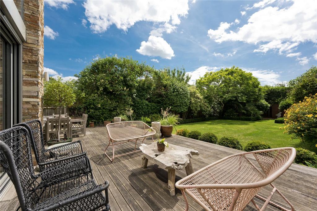 Deck/Garden