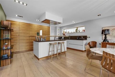 38 Vine Road, East Molesey, KT8 9LF