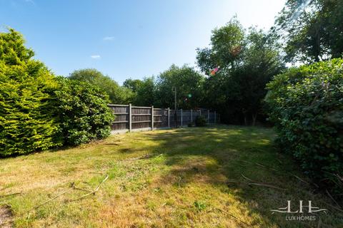 3 bedroom bungalow for sale, Northumberland Avenue, Hornchurch