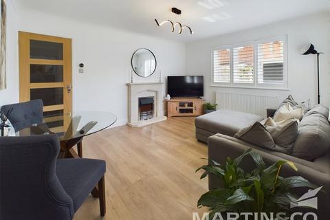 58 Henniker Gate, Chelmsford, CM2 6QH