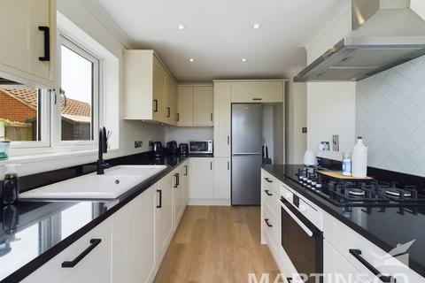 58 Henniker Gate, Chelmsford, CM2 6QH