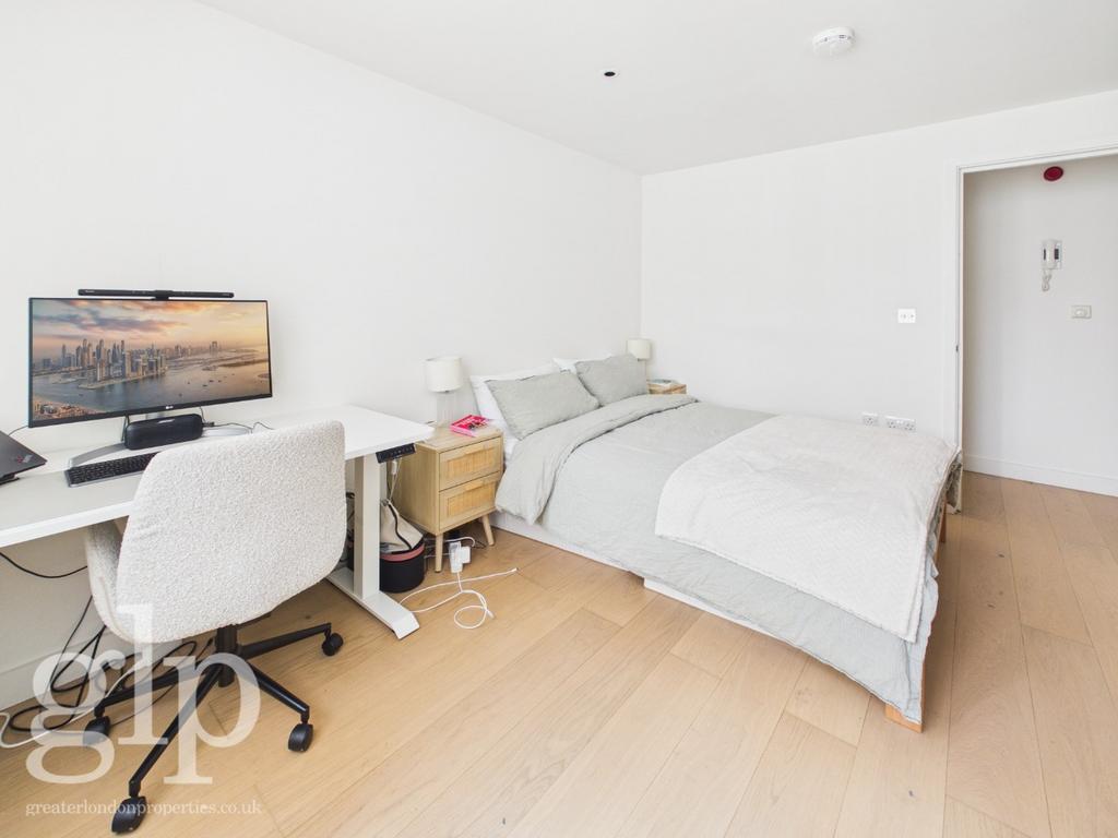 Apartment in London, Chinatown - View 3