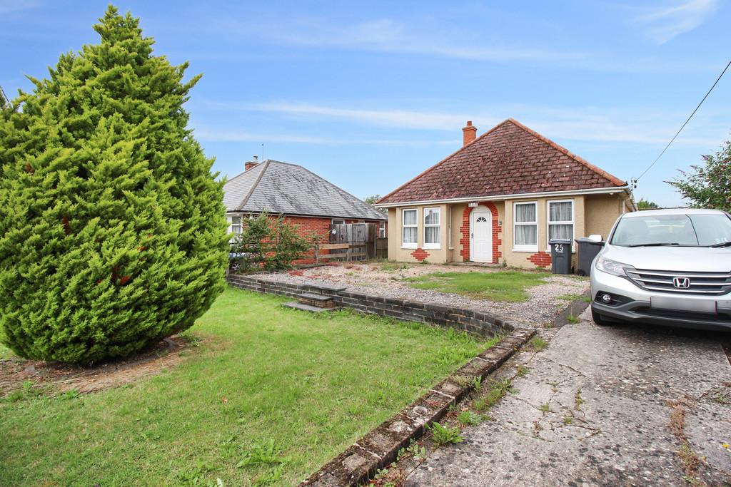High Street, Dilton Marsh 3 bed detached bungalow for sale £390,000