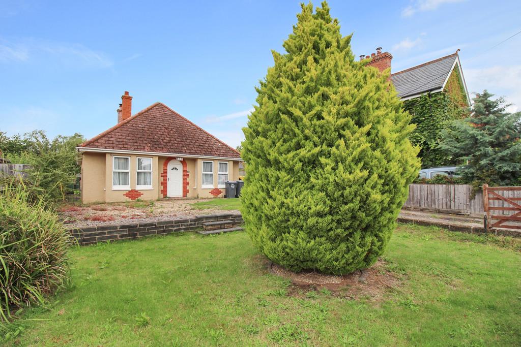High Street, Dilton Marsh 3 bed detached bungalow for sale £365,000