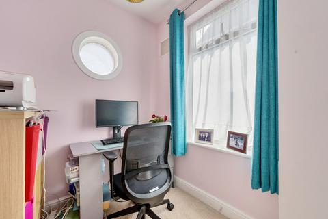 85 Wrythe Lane, Carshalton, SM5 2RR