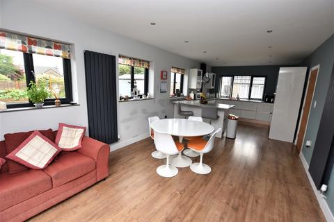 3 bedroom detached bungalow for sale - Birkett Drive, Ulverston, Cumbria