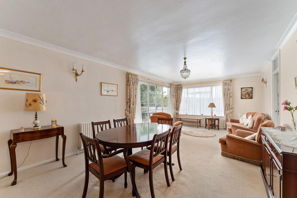 The Hollies, New Wanstead, Wanstead 2 bed apartment for sale £475,000