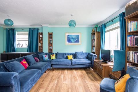 152 Campbell Drive, Cardiff, CF11 7TQ