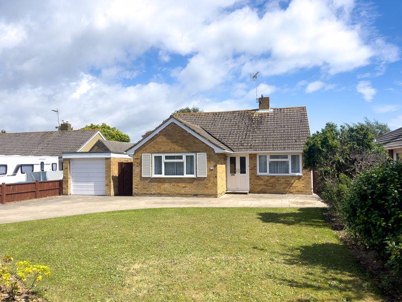 Felpham, West Sussex 3 bed detached bungalow for sale £490,000