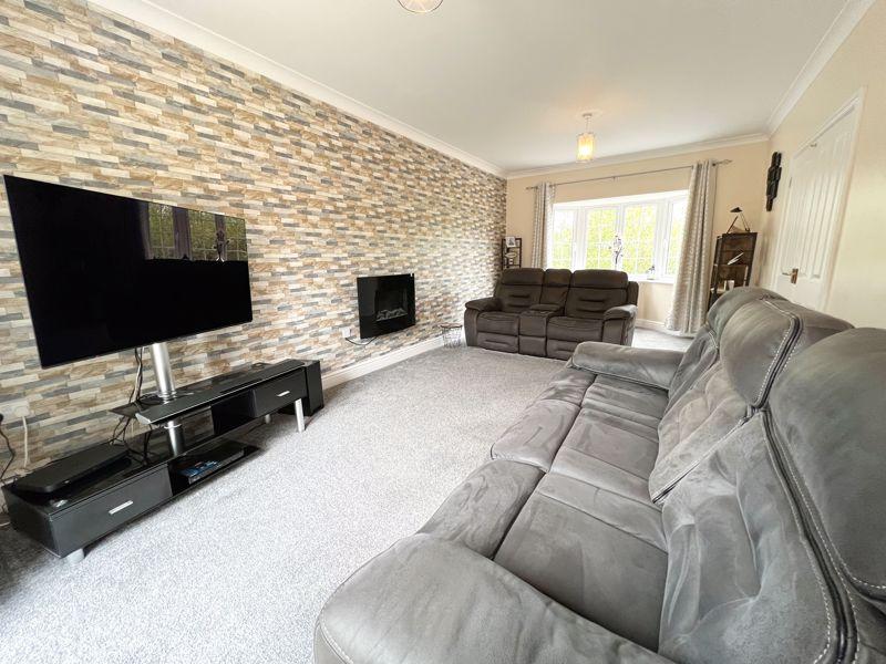 14 Lantern Close, Llanharan, CF72 9ZB 4 bed detached house £475,000