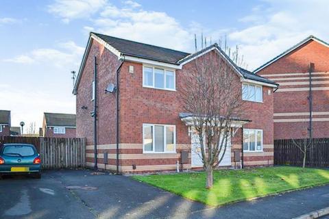 3 bedroom semi-detached house to rent, Brocade Close, Salford, M3