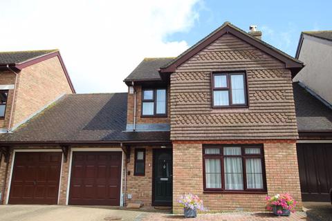 3 bedroom house to rent, Banstead Village