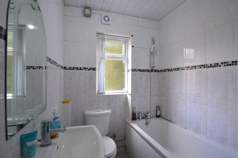 Bathroom downstairs