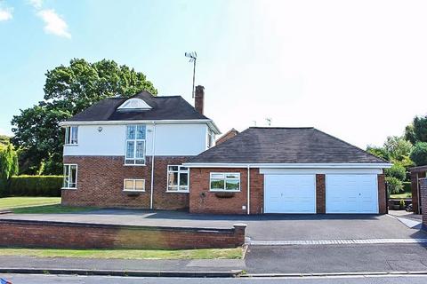 4 bedroom detached house for sale, Gospel End Road, SEDGLEY, DY3 3LY