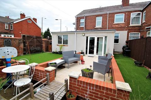 3 bedroom townhouse for sale, Sheffield Road, Doncaster DN4