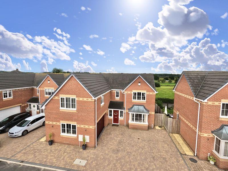 Blue Bell Close, Wrinehill, Staffordshire 4 bed detached house for sale