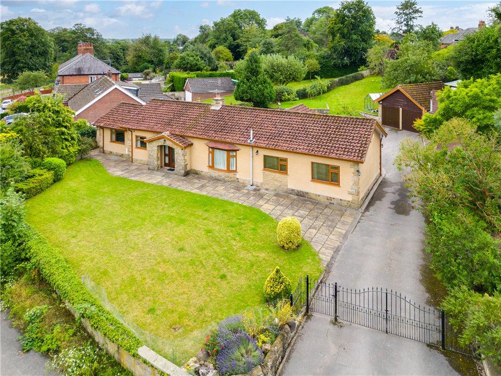 Littlethorpe Lane, Ripon, North Yorkshire, HG4 4 bed bungalow for sale