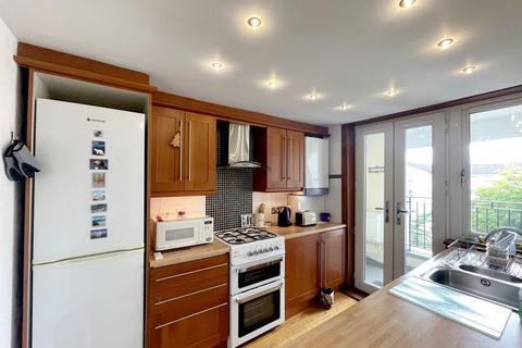2/5, 5 Broomhill Path, Glasgow, G11 7AL