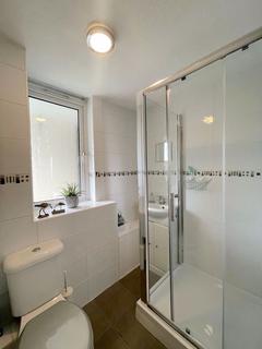 2/5, 5 Broomhill Path, Glasgow, G11 7AL