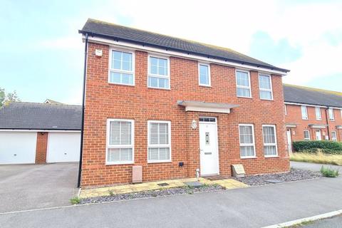 4 bedroom detached house for sale, Catalina Close, Lee-On-The-Solent, PO13