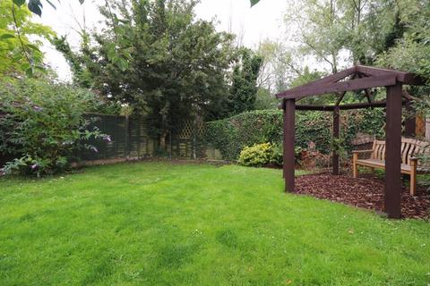 3 bedroom semi-detached house for sale, Barnwood Avenue, Gloucester