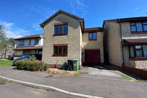 4 bedroom detached house to rent, Paddock Close, Bristol