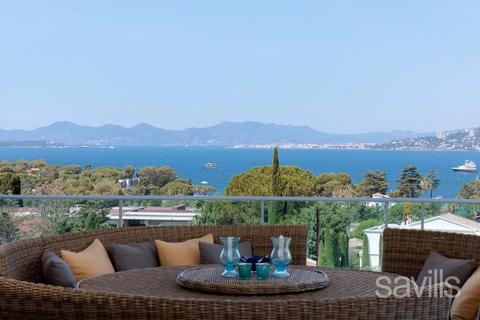 3 bedroom apartment, Antibes, Cap d'Antibes, 06160, France