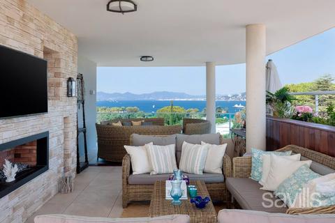 3 bedroom apartment, Antibes, Cap d'Antibes, 06160, France