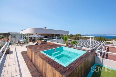 3 bedroom apartment, Antibes, Cap d'Antibes, 06160, France
