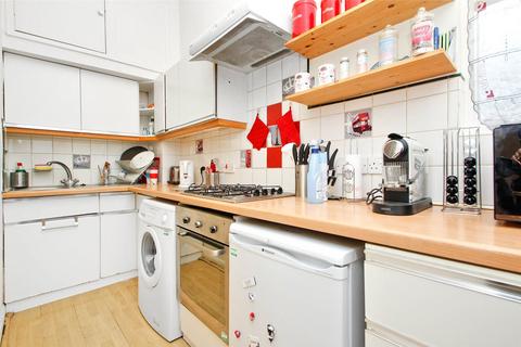 2 bedroom apartment to rent, Coningham Road, London, W12