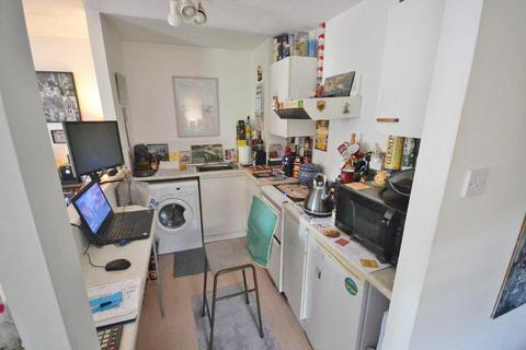 2 bedroom maisonette for sale, Walnut Tree, Milton Keynes MK7