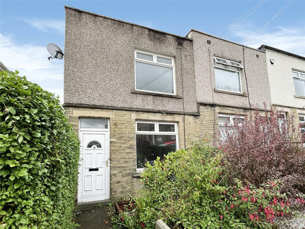 Castle Avenue, Rastrick, Brighouse, HD6 2 bed end of terrace house £750 pcm (£173 pw)
