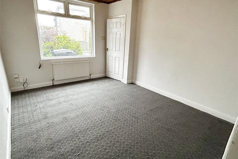 2 bedroom end of terrace house to rent, Castle Avenue, Rastrick, Brighouse, HD6