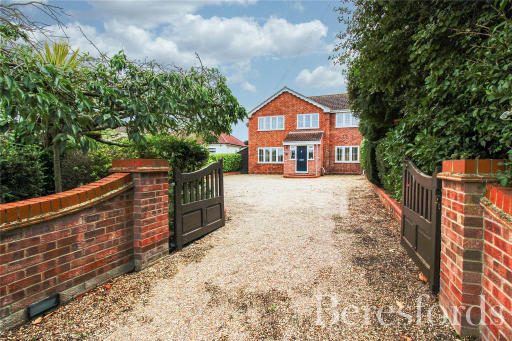 Point Clear Road, St. Osyth, CO16 5 bed detached house for sale £500,000