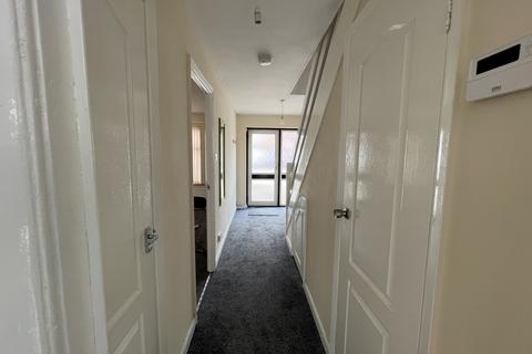 3 bedroom semi-detached house to rent, GILBERT CLOSE LE4 7PF, LEICESTER, LEICESTERHIRE, LE4