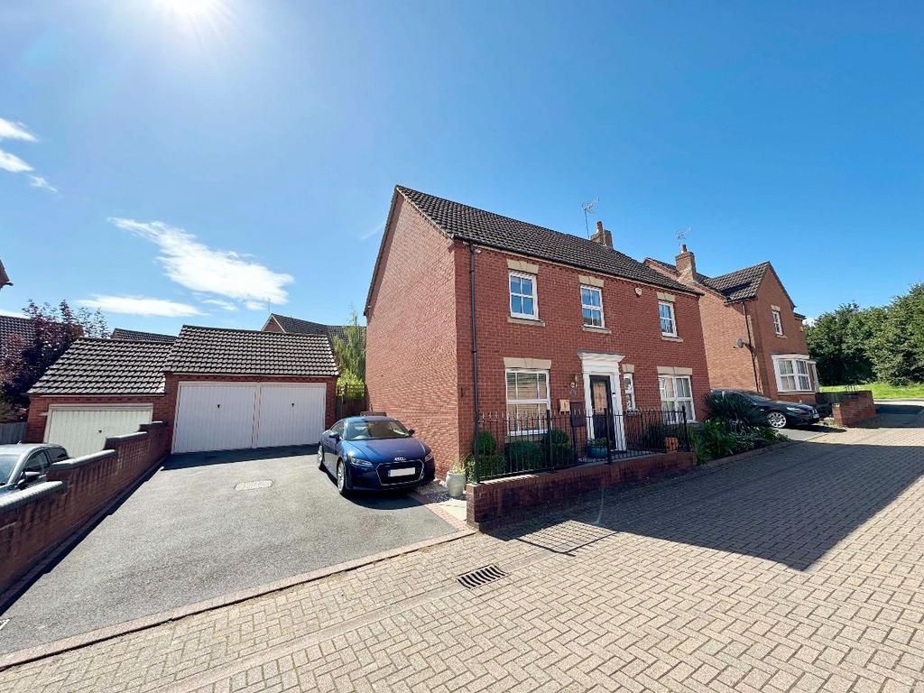 Meakins Close, Chase Meadow, Warwick 4 bed detached house for sale £