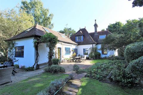 North Lodge, Shabden Park High Road, Chipstead, Coulsdon, CR5 3SF