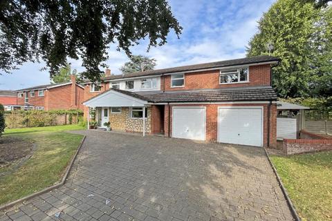 5 bedroom detached house for sale, Woodfield Road, Stevenage