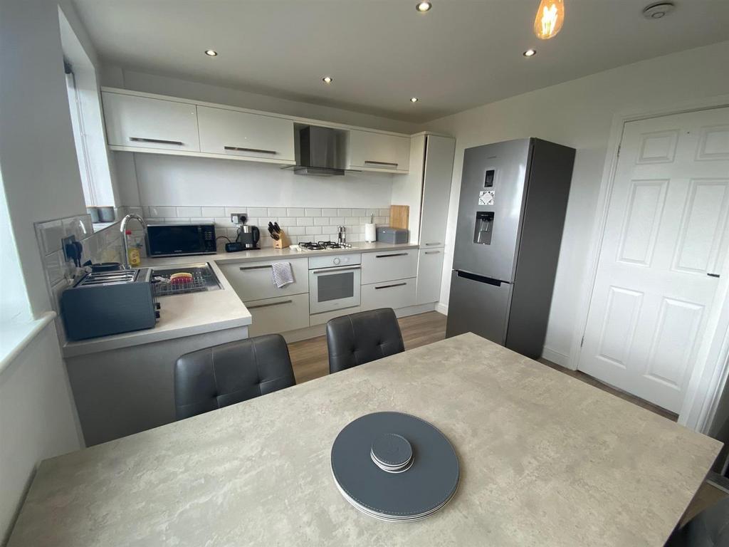 The common 41a kitchen 2.jpg
