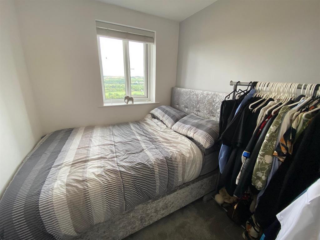 The common 41a bed 2.jpg
