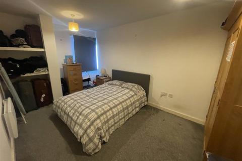2 bedroom apartment for sale, Madison Court, Broadway, Salford