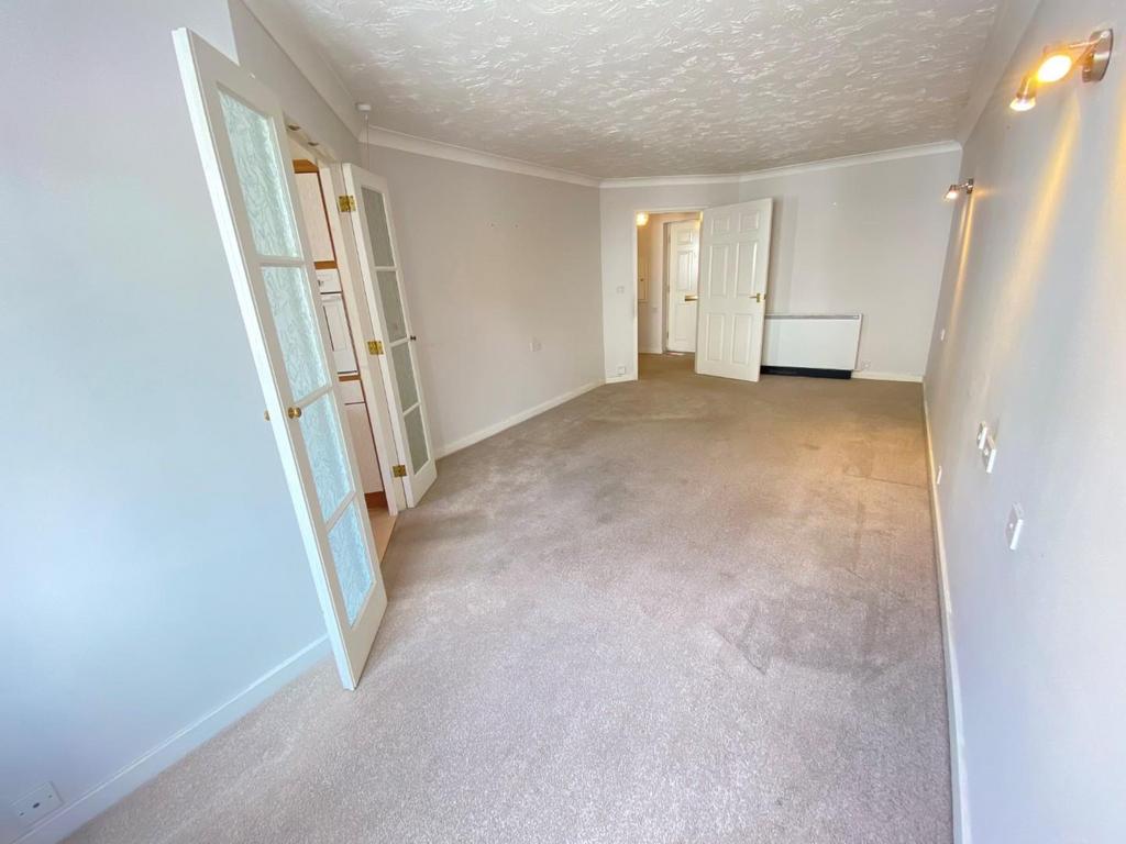 Living Room 2.jpg