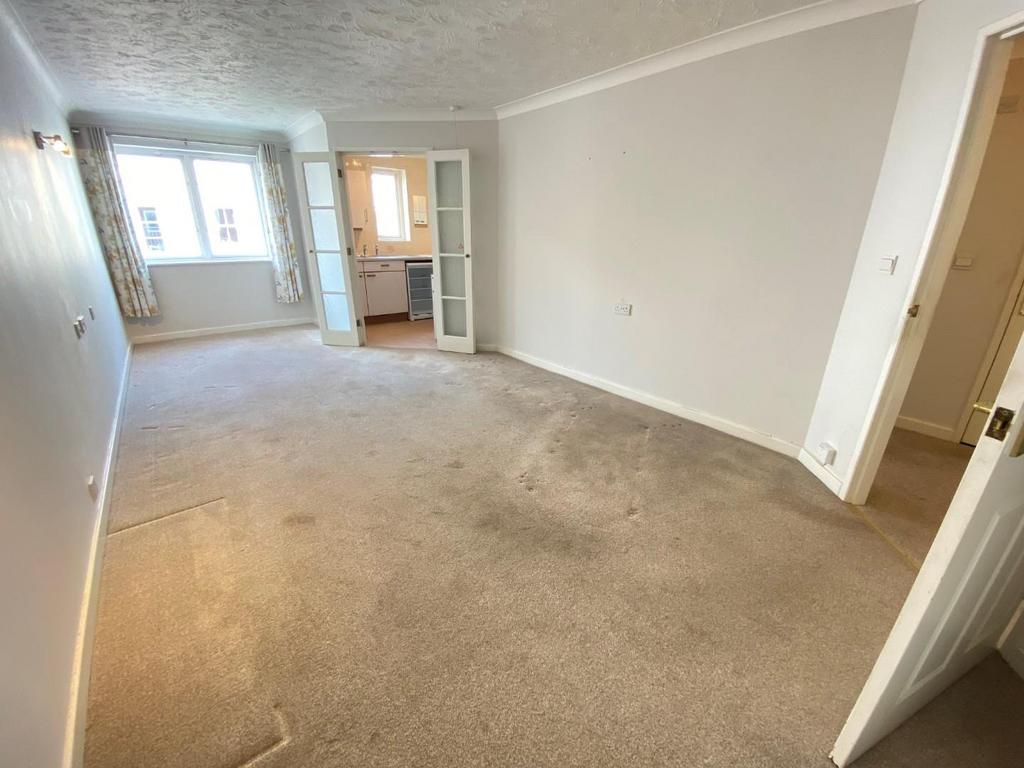 Living Room 3.jpg