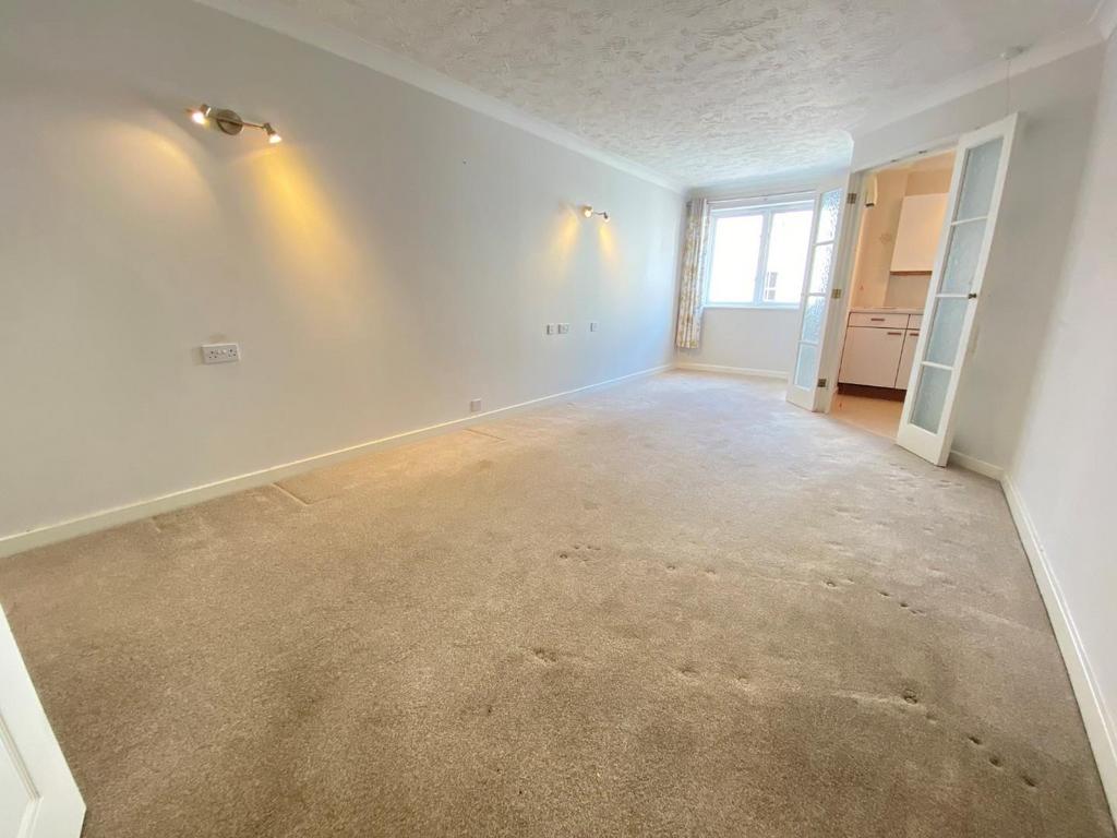 Living Room 4.jpg