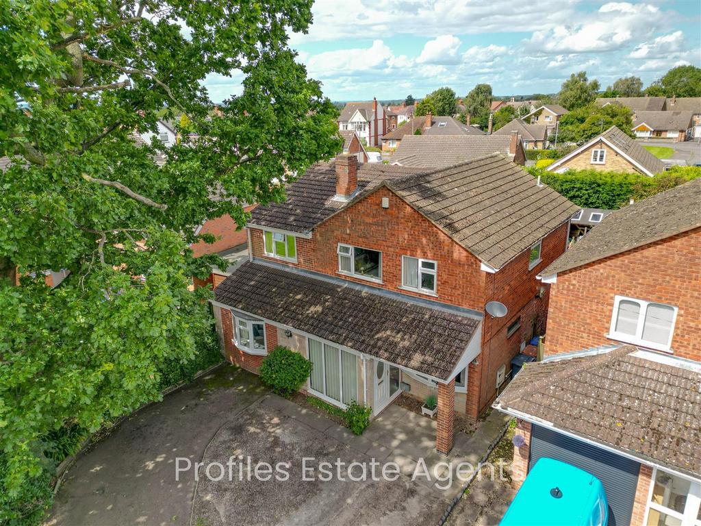 Red Hall Drive, Barwell, Leicester 4 bed detached house for sale £340,000