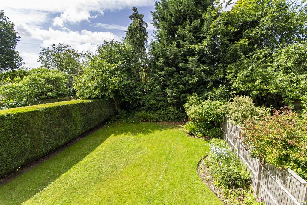 Brookside Glen, Brookside, Chesterfield 4 bed detached house for sale